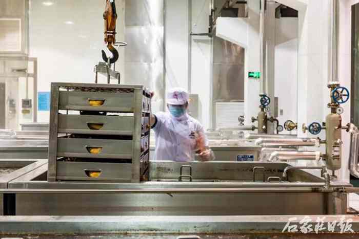 石家庄日报｜全心起劲生产种种美食 线上线下多元化营销 石家庄市食物企业全力包管春节消耗市场供应